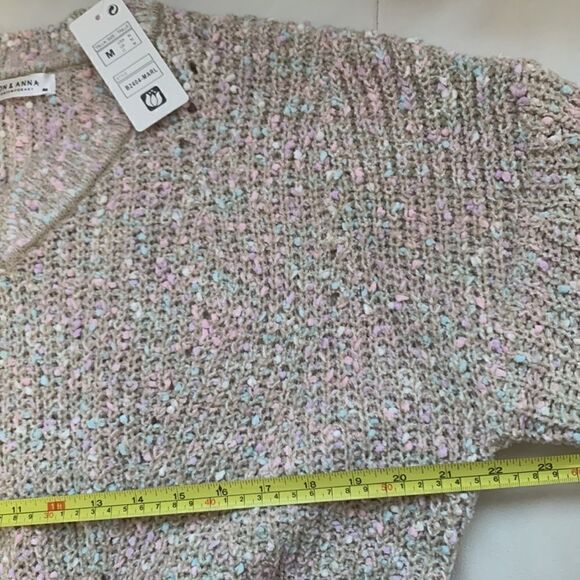 NWT Jon & Anna Casual V-Neck Multicolor Cropped Knit Sweater Women’s Size M - Picture 4 of 8